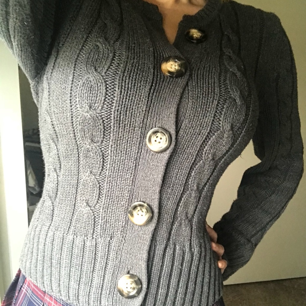 Old Navy Grey Knit Sweater/Cardigan Button Up